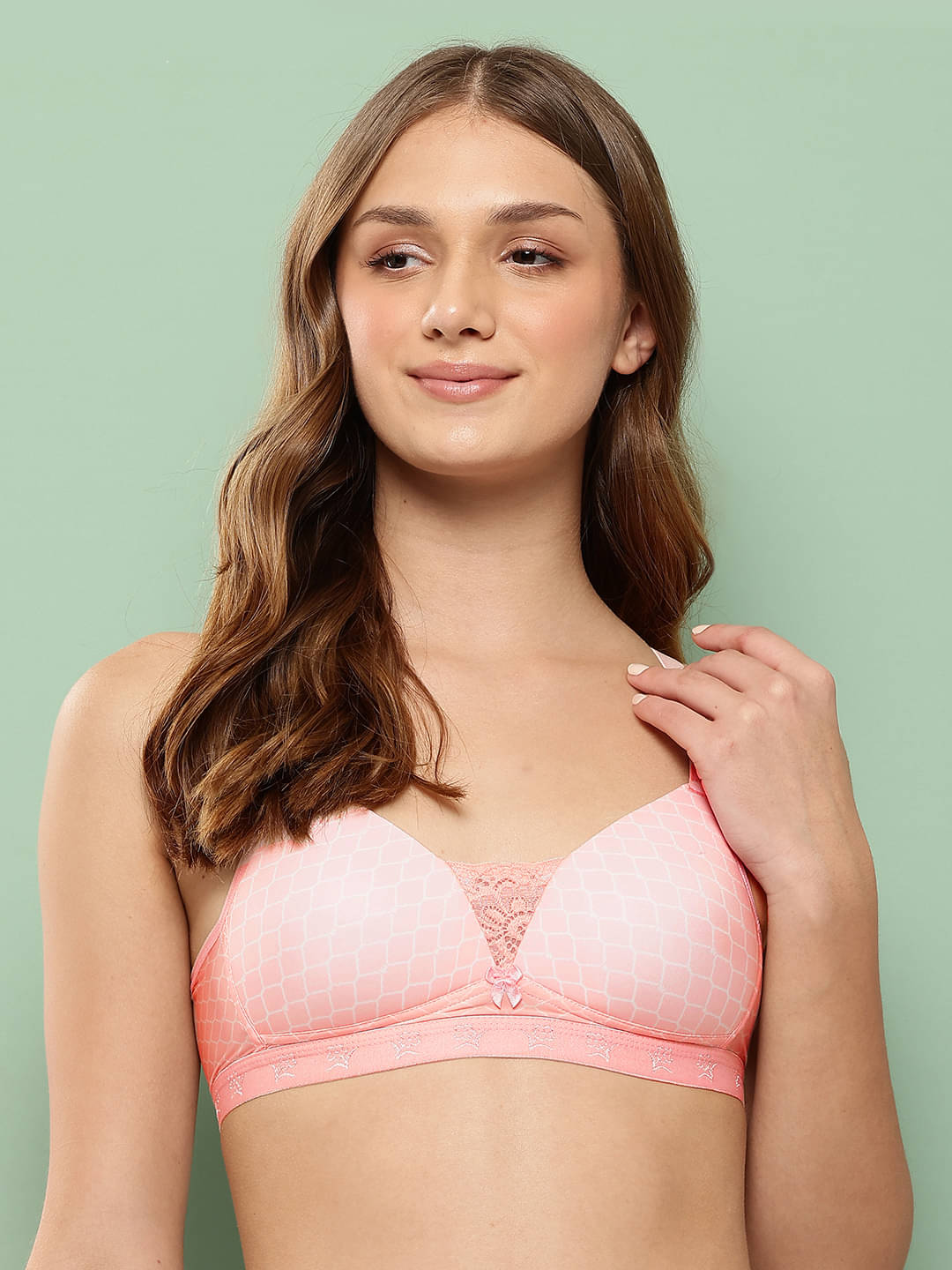 Leading Lady Pack of 1 Nylon Lightly Padded T-Shirt Bra For Women ( Peach ) Leading Lady Pack of 1 Nylon Lightly Padded T-Shirt Bra For Women ( Peach )