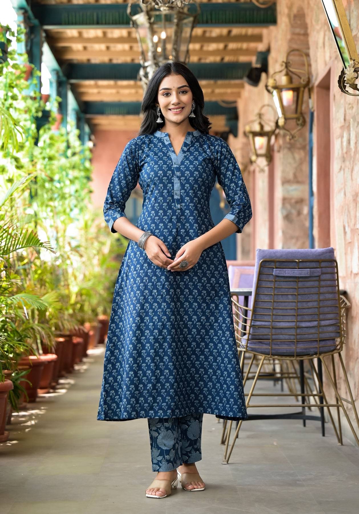     			TFF Women Rayon Printed Flared Kurti With Pants ( Blue )