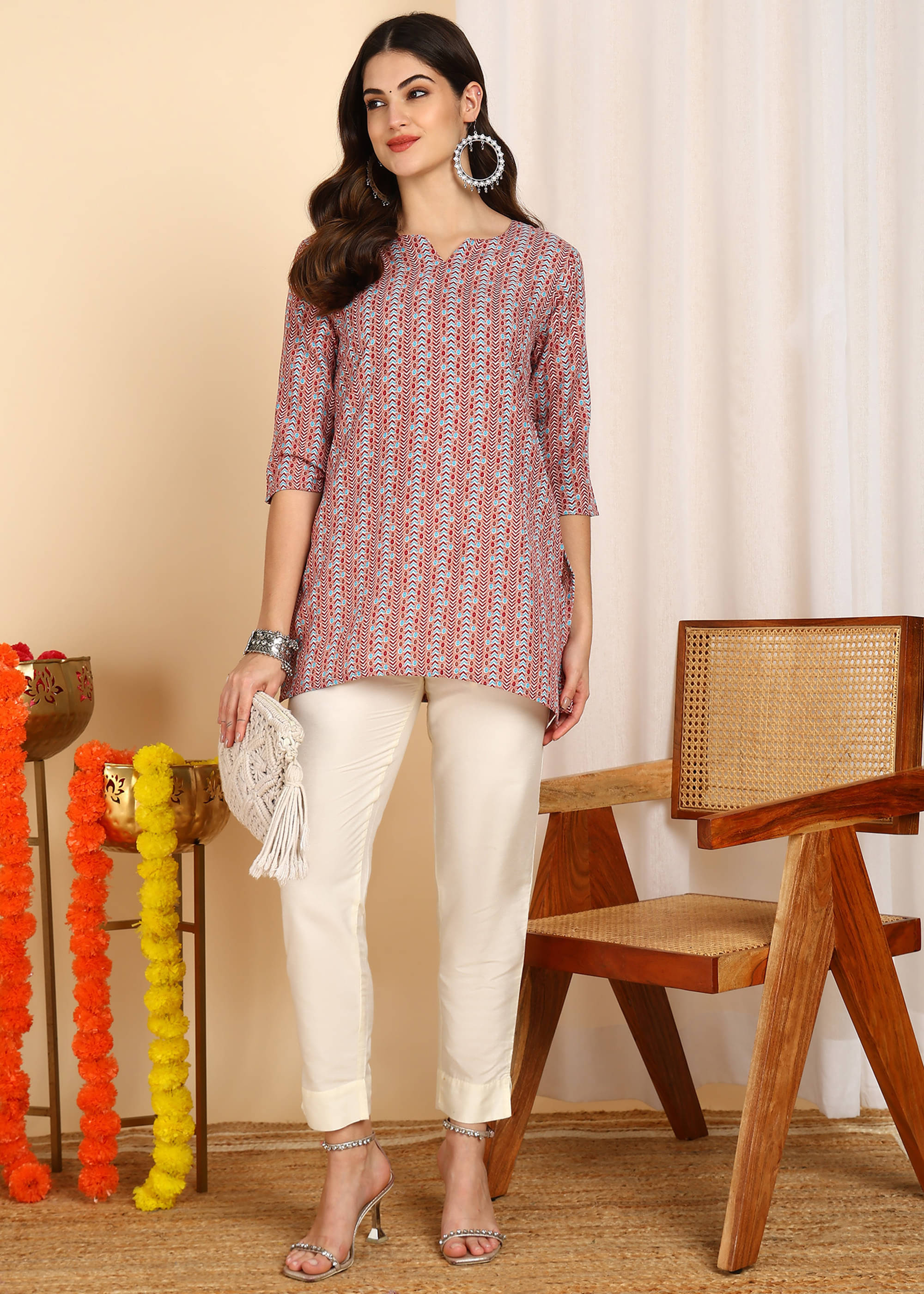 Cotton Blend Short Kurti For Women (Pack of 1) Cotton Blend Short Kurti For Women (Pack of 1)