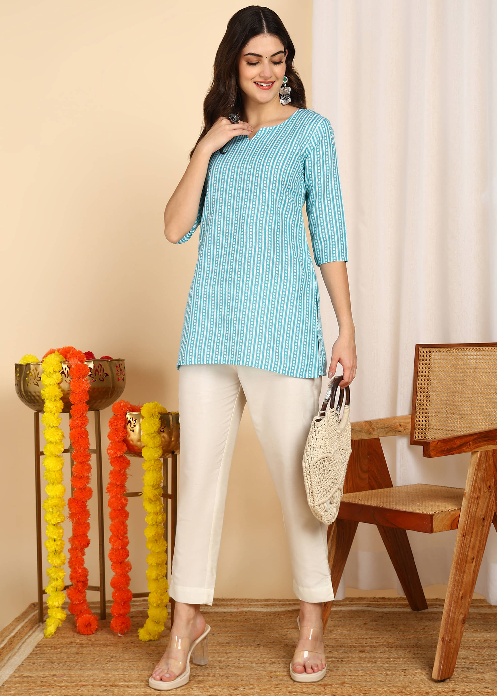 Cotton Blend Short Kurti For Women (Pack of 1) Cotton Blend Short Kurti For Women (Pack of 1)