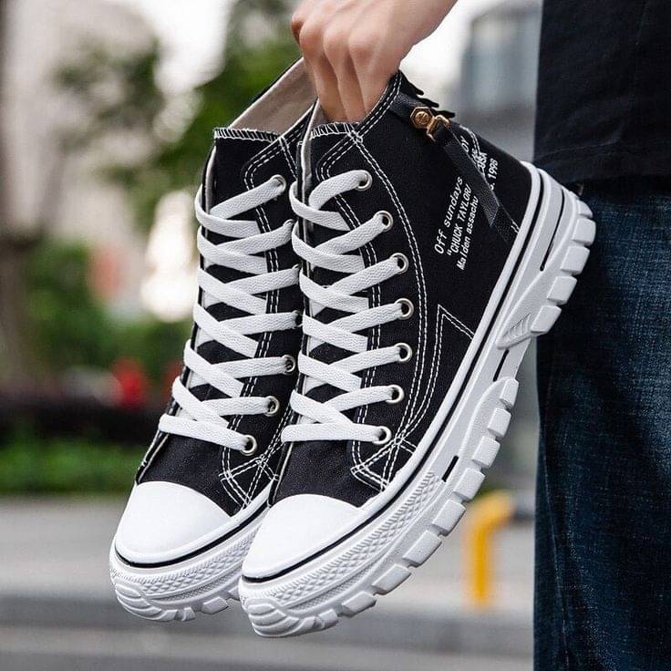    			ROBBIE JONES Sneaker Black Men's Sneakers