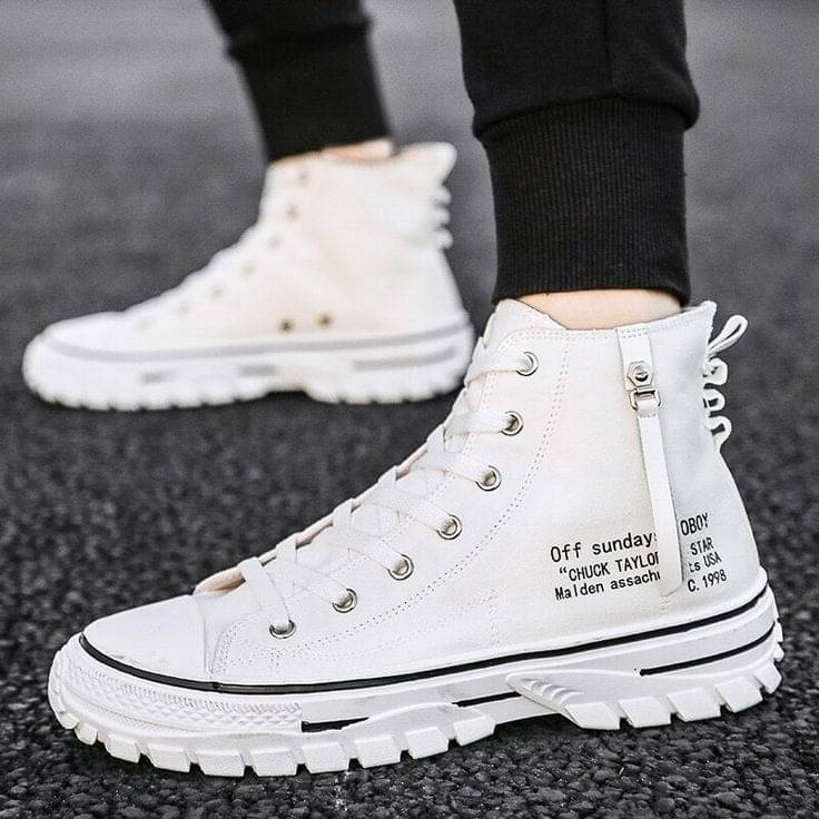    			ROBBIE JONES White Men's Sneakers