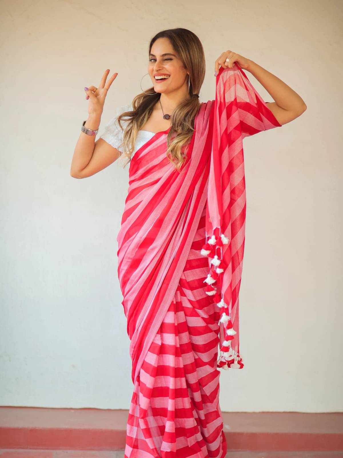 A TO Z CART Cotton Striped Saree With Unstitched Blouse Piece ( Pink ) A TO Z CART Cotton Striped Saree With Unstitched Blouse Piece ( Pink )