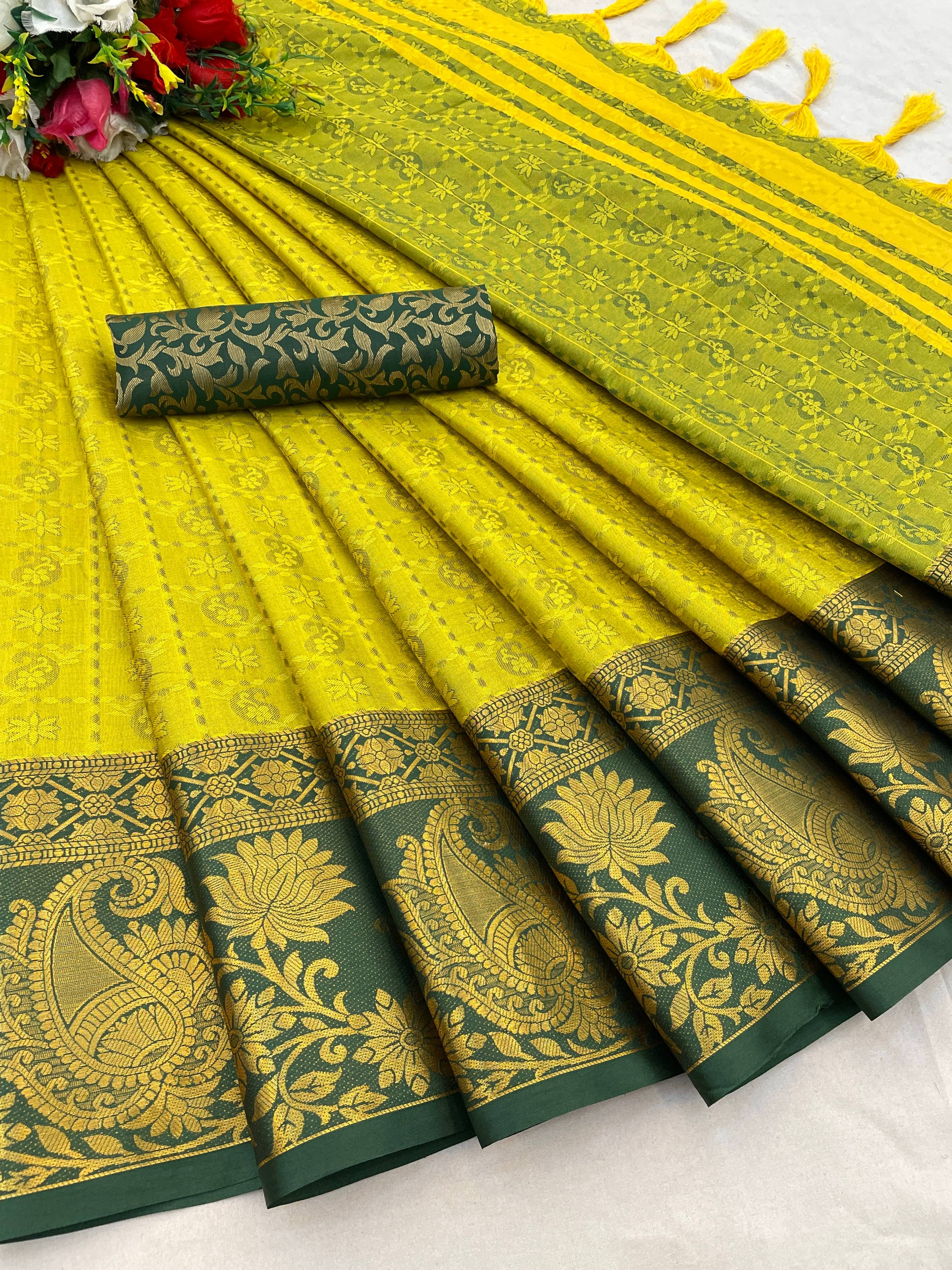     			Aika Cotton Silk Woven Saree With Unstitched Blouse Piece ( Green )