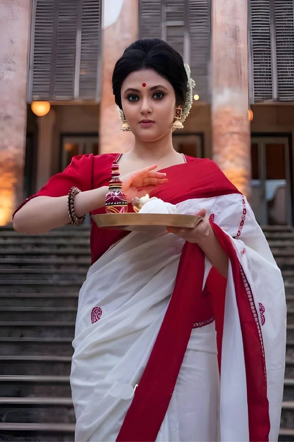 Apnisha Cotton Printed Saree With Unstitched Blouse Piece ( Multicolor ) Apnisha Cotton Printed Saree With Unstitched Blouse Piece ( Multicolor )