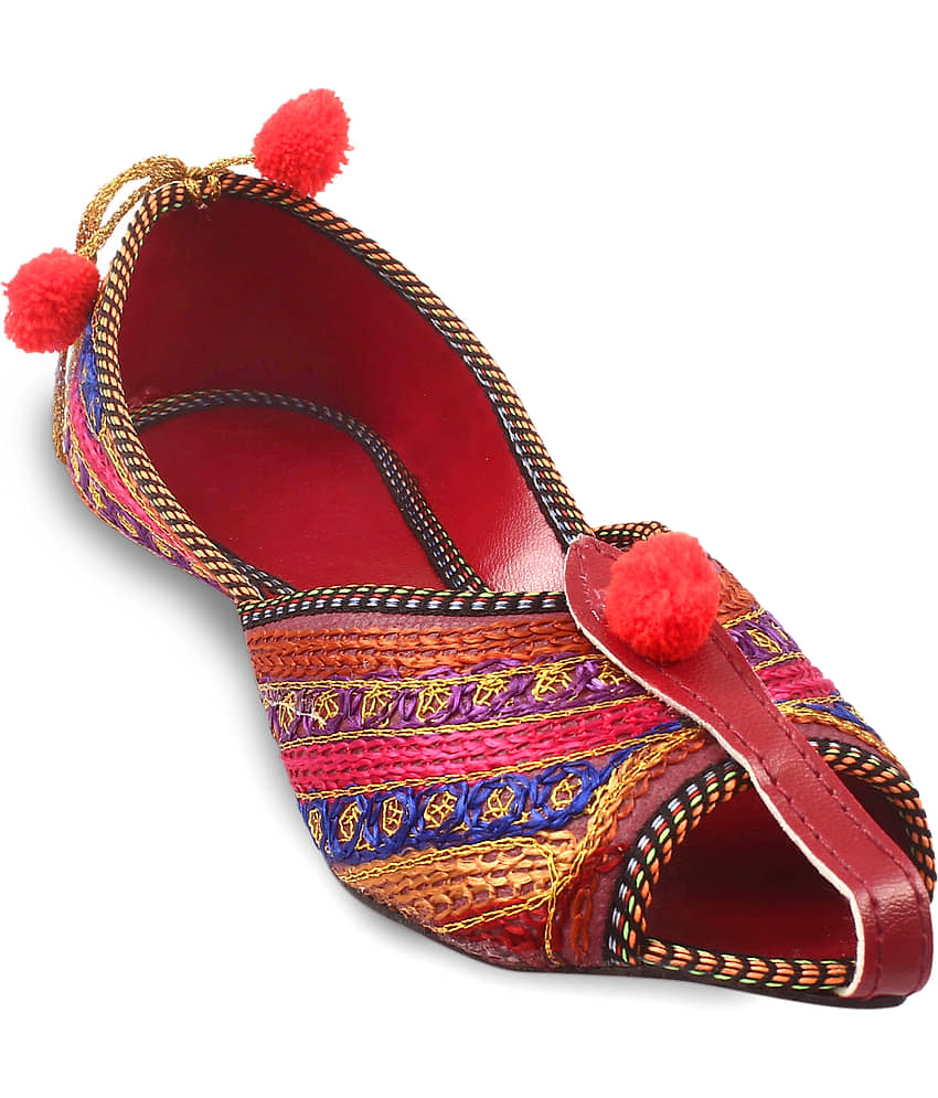 Apratim Pink Women's Mojaris - Ethnic Shoes | Buy online on ZillyBuy