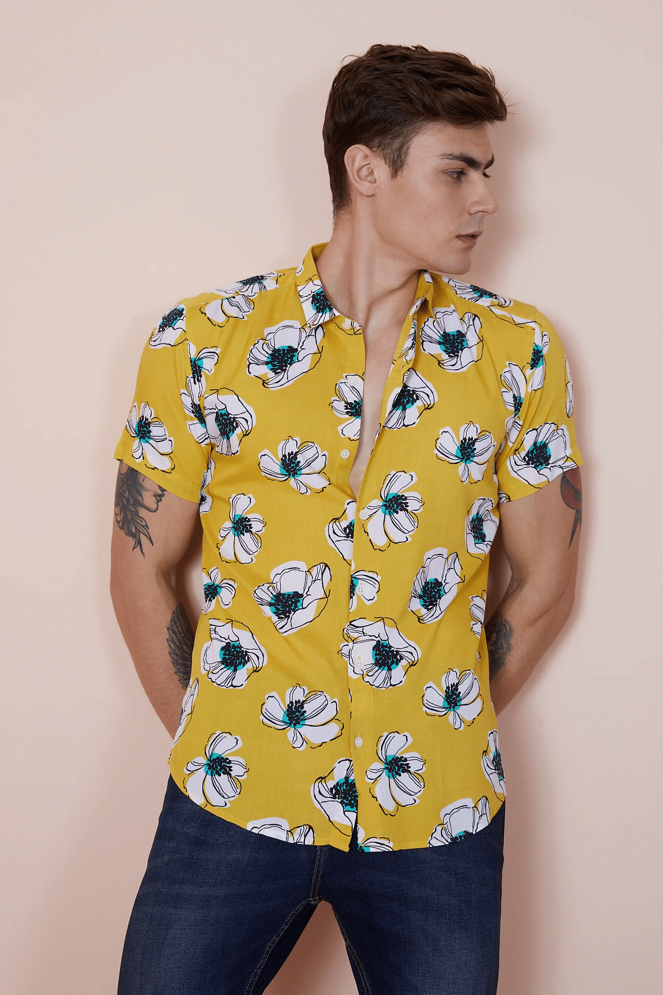     			Vaani Creation Cotton Blend Regular Fit Printed Half Sleeves Men's Casual Shirt - Yellow ( Pack of 1 )