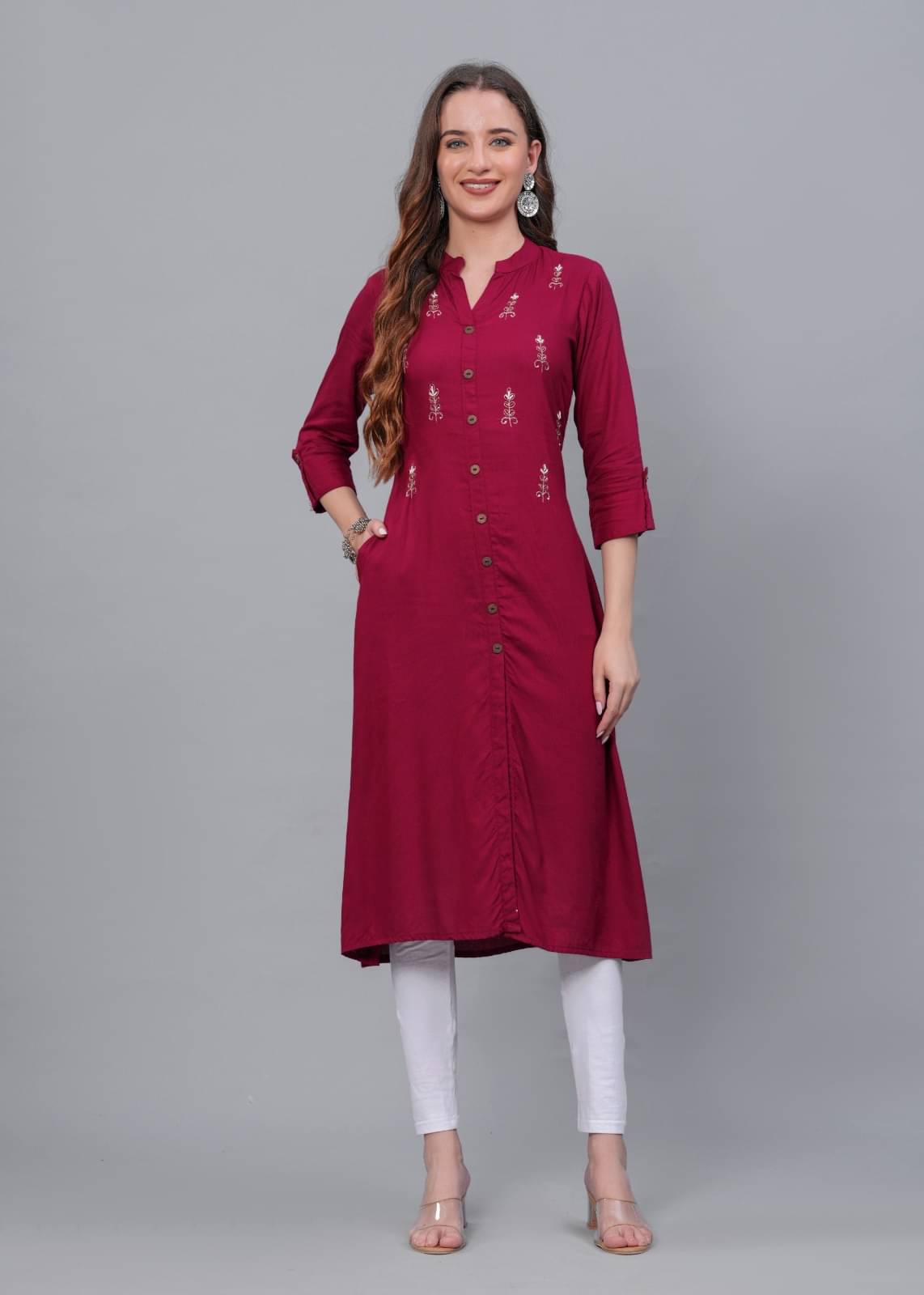     			MAUKA Rayon Embroidered Front Slit Women's Kurti - Maroon ( Pack of 1 )