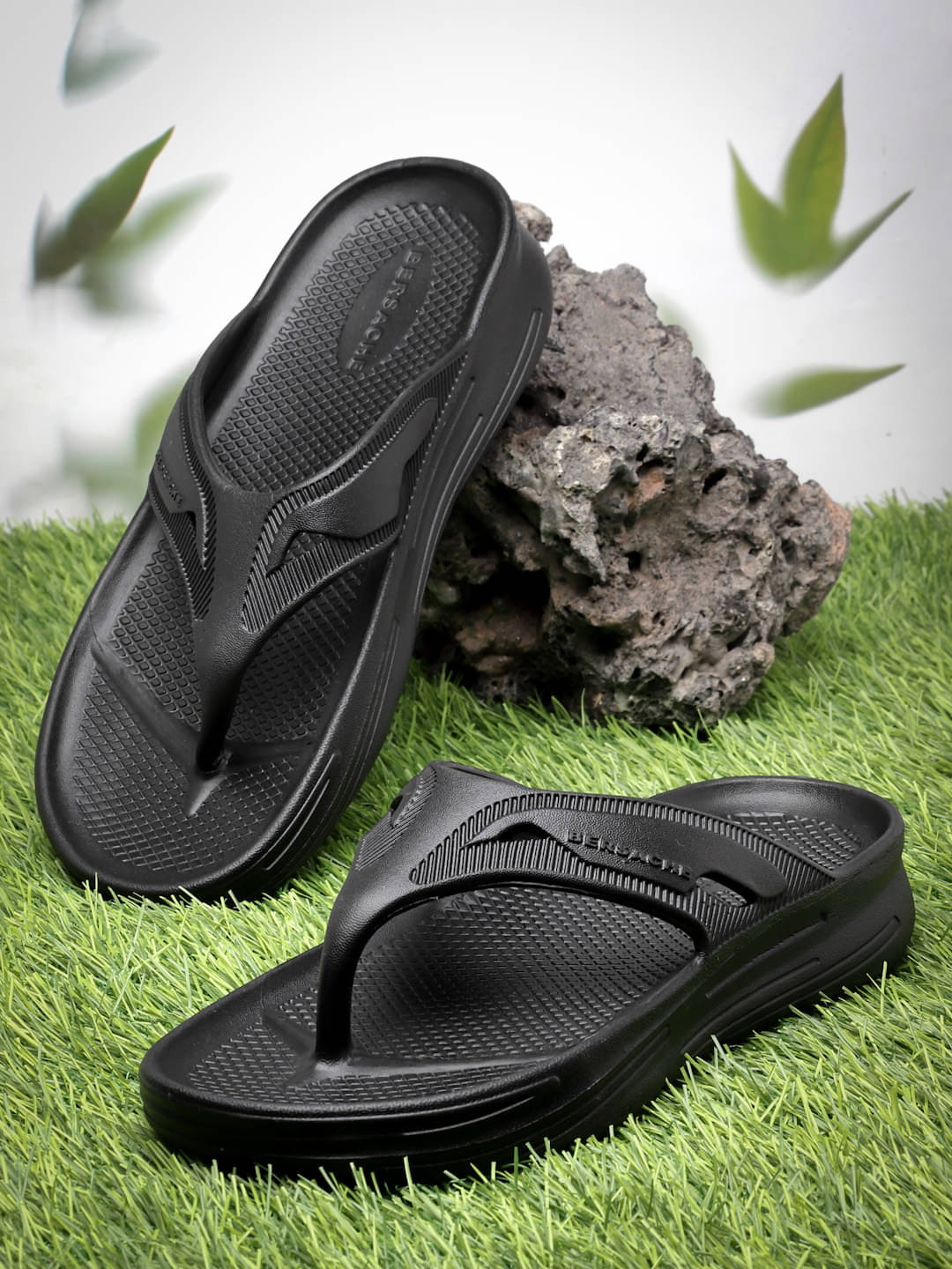     			Bersache - Black Men's Clogs
