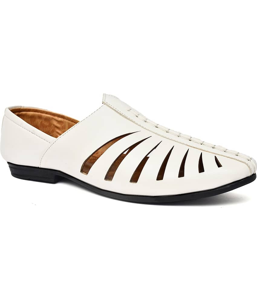 Biggie White Men's Mojaris - Ethnic Shoes | Buy online on ZillyBuy