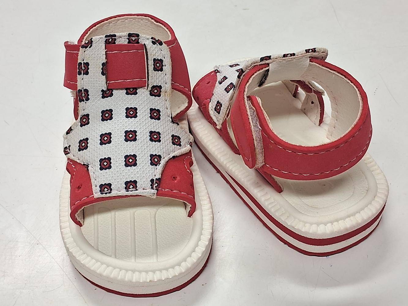     			YOYO KIDS MULTI COLOUR SANDAL EVA Material