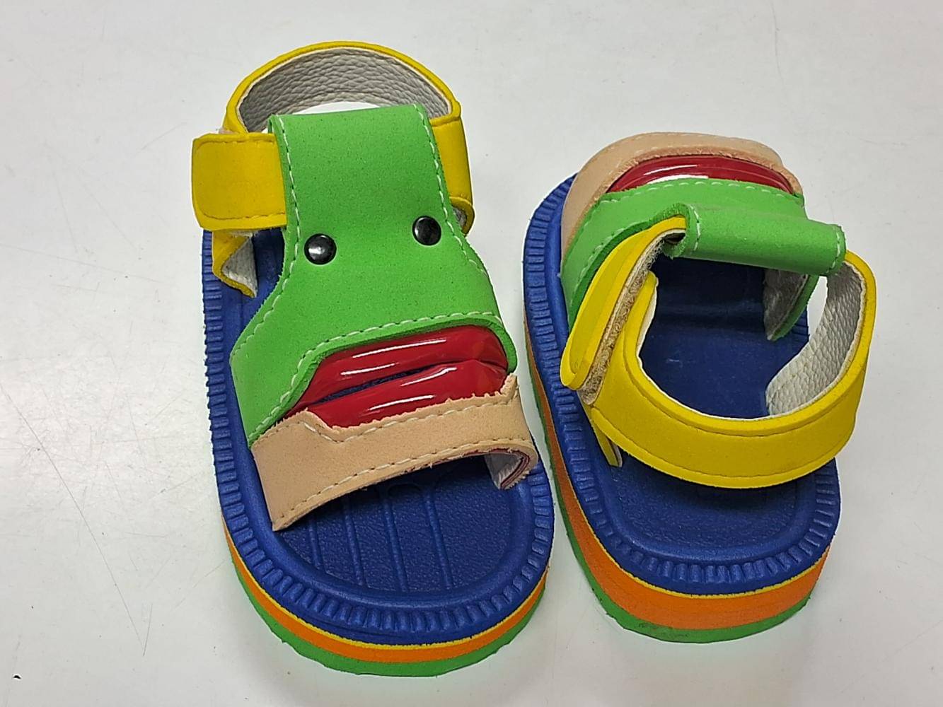     			YOYO MULTI COLOUR SANDAL EVA Material