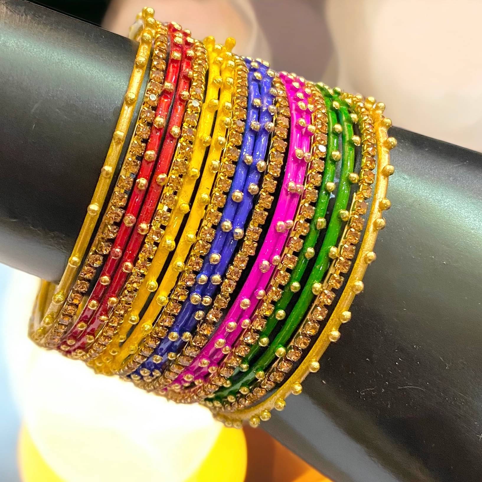     			AARTISAI Multicolor Bangle Set ( Pack of 1 )