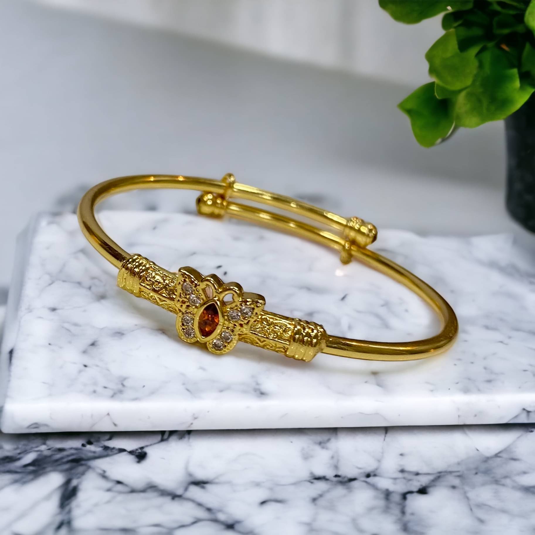     			AARTISAI Yellow Bracelet ( Pack of 1 )