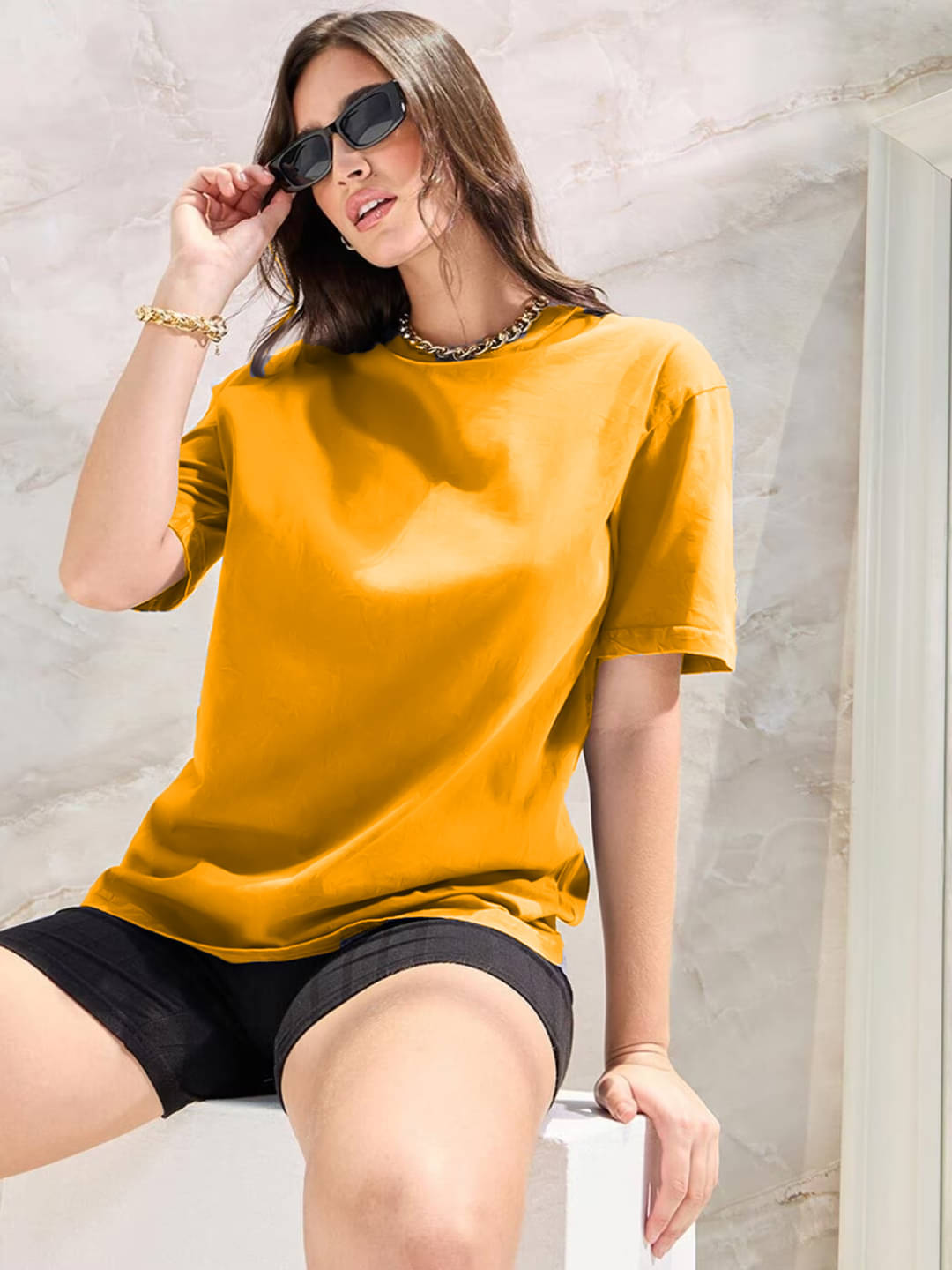    			Leotude Women Cotton Blend Solid Oversized Fit Round Neck T-Shirt ( Yellow )