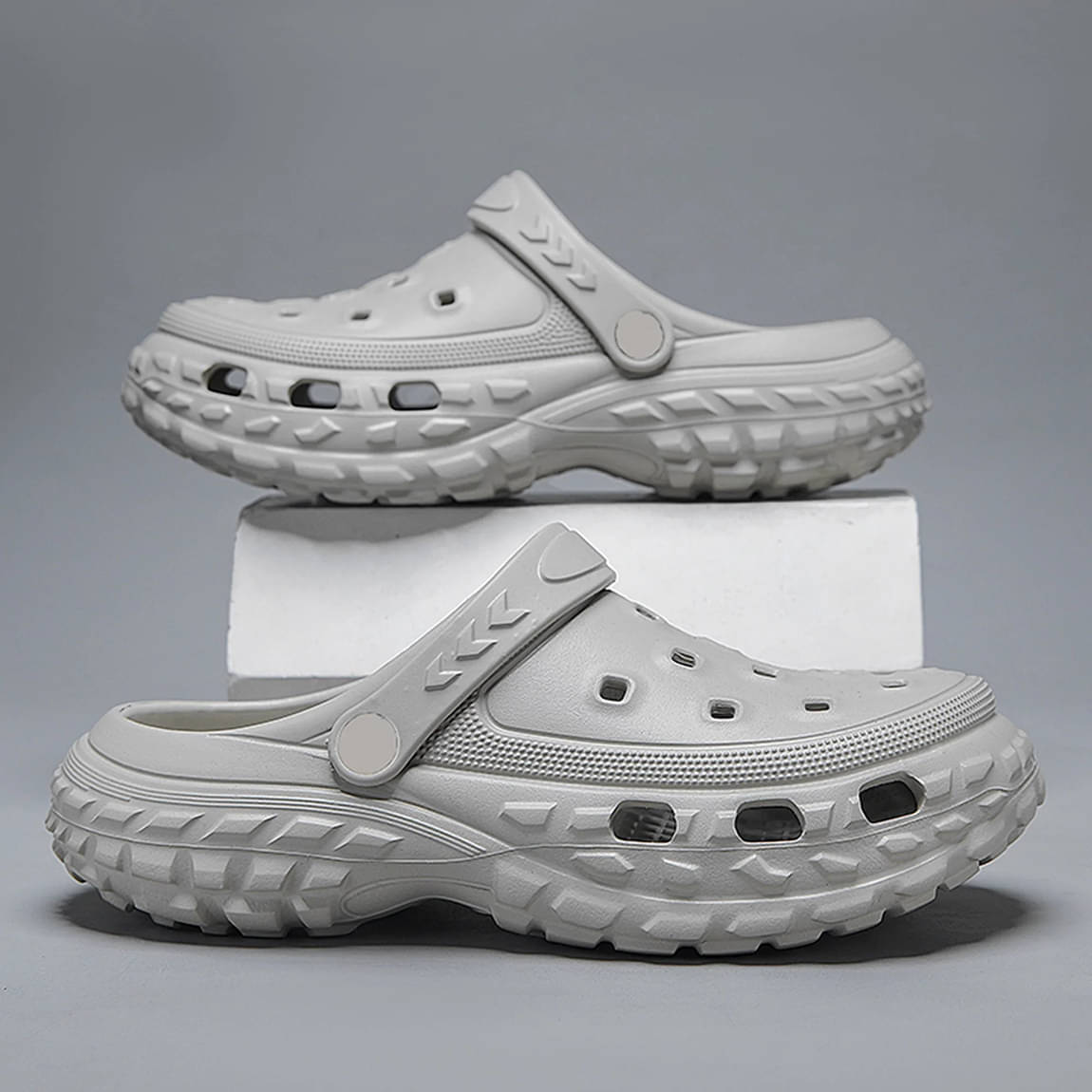     			Secritas - Grey Men's Clogs