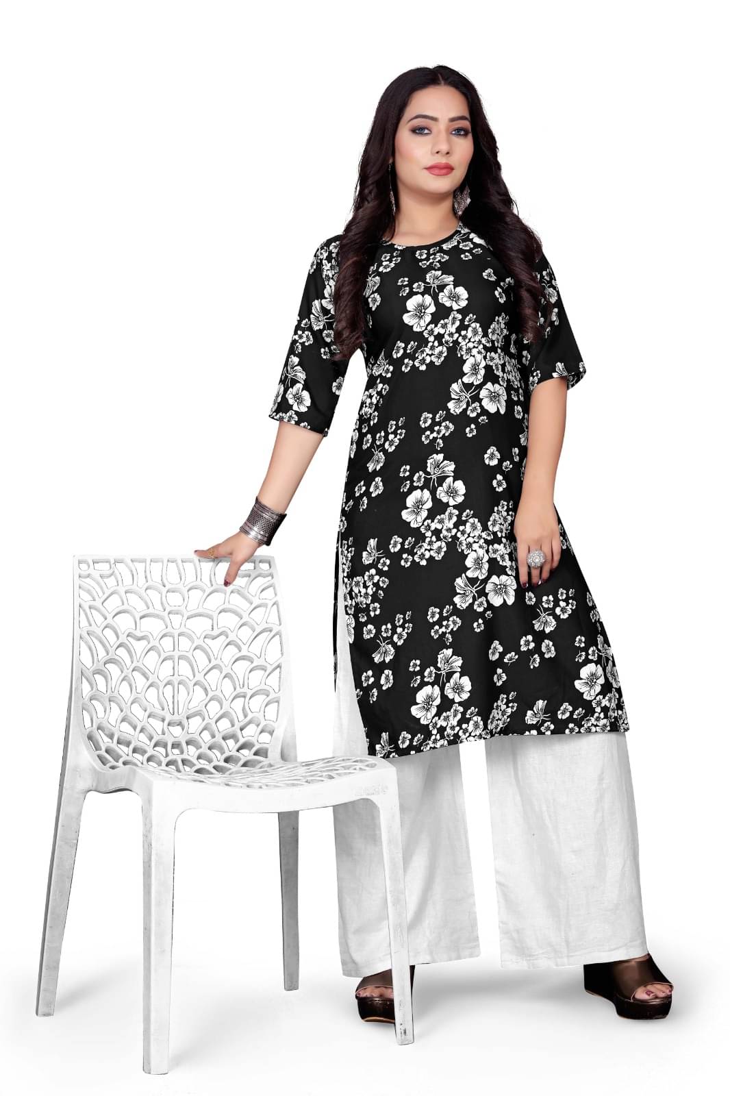    			THE PRIVATE LABLE Rayon Printed Straight Women's Kurti - Black ( Pack of 1 )