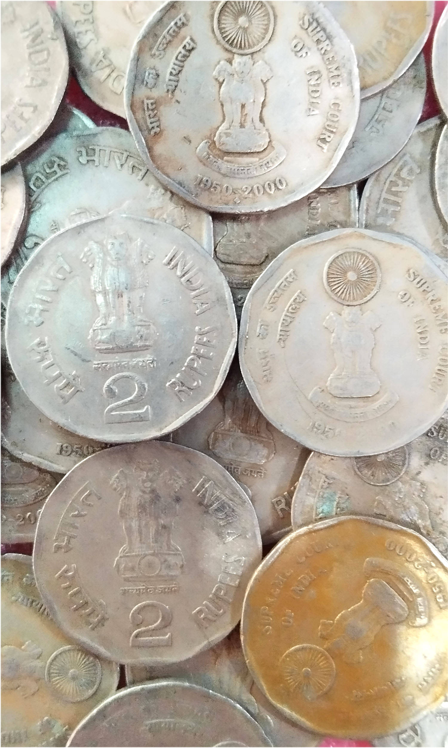     			2 RUPEES COMMEMORATIVE SUPREME COURT