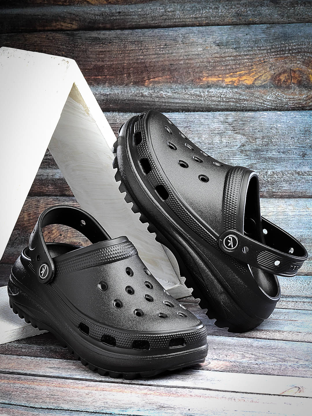     			Bersache Black Floater Sandals