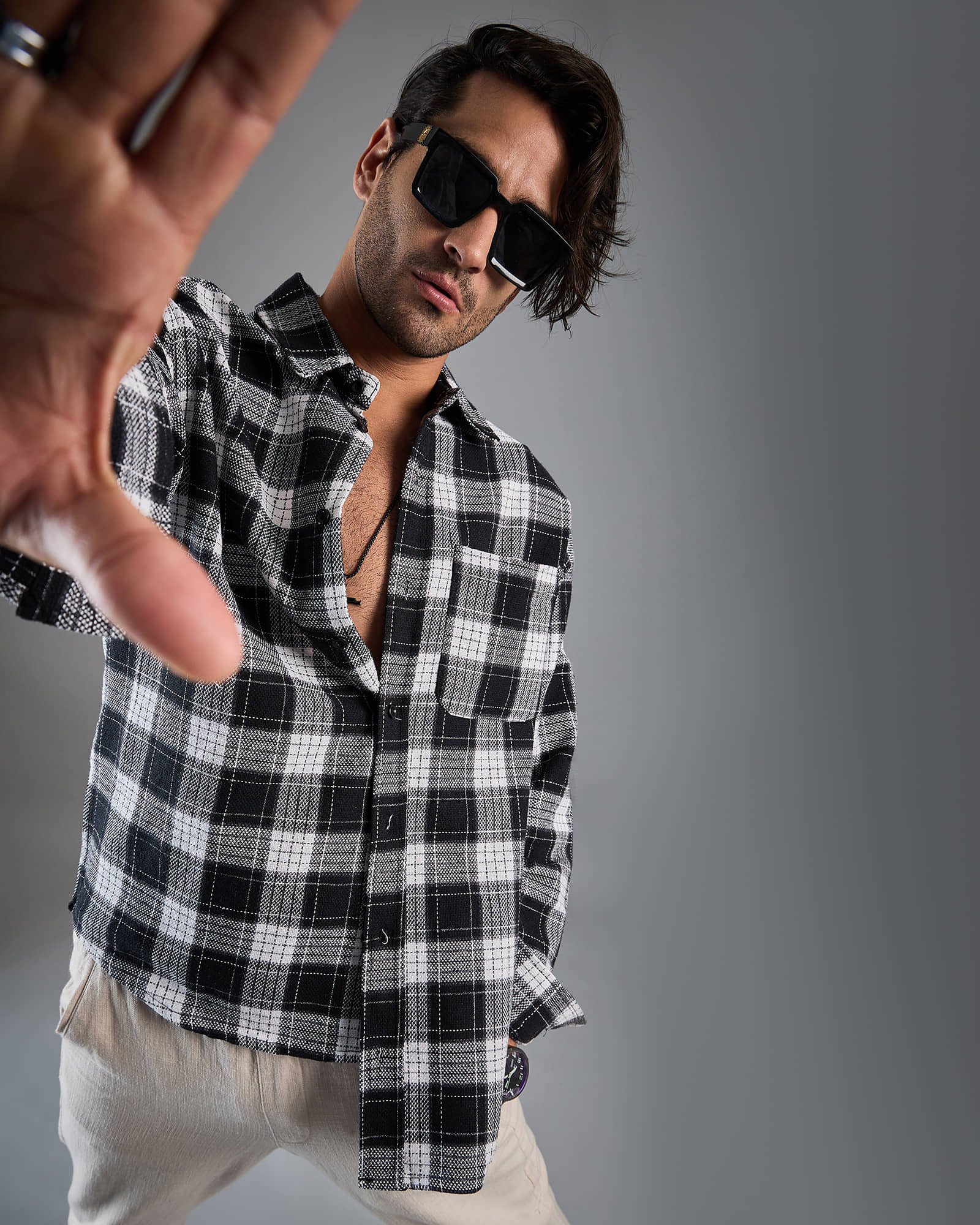 Chimpaaanzee Cotton Blend Oversized Fit Checks Full Sleeves Men's Casual Shirt - Black ( Pack of 1 )