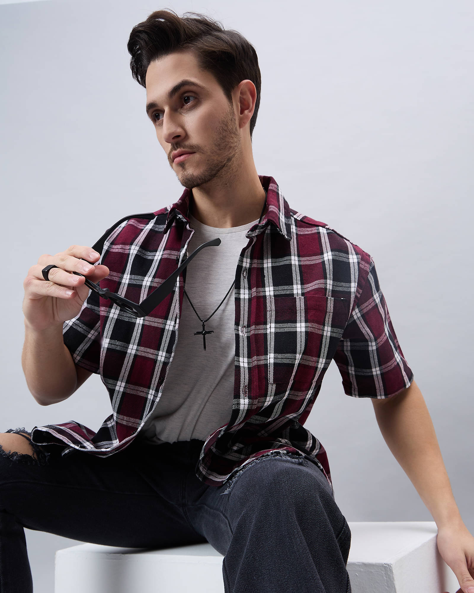     			Chimpaaanzee Cotton Blend Oversized Fit Checks Half Sleeves Men's Casual Shirt - Maroon ( Pack of 1 )