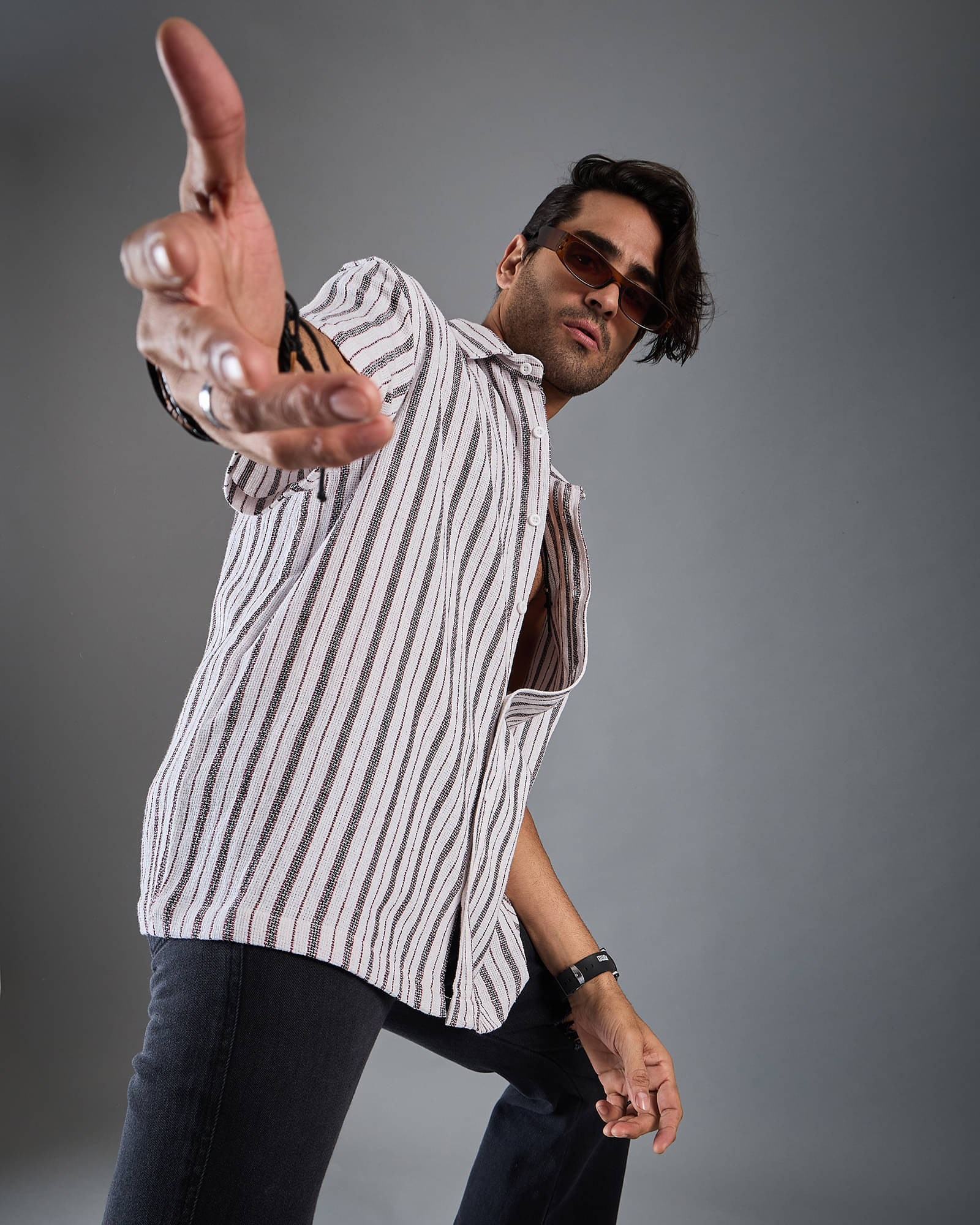 Chimpaaanzee Cotton Blend Oversized Fit Striped Half Sleeves Men's Casual Shirt - White ( Pack of 1 ) Chimpaaanzee Cotton Blend Oversized Fit Striped Half Sleeves Men's Casual Shirt - White ( Pack of 1 )