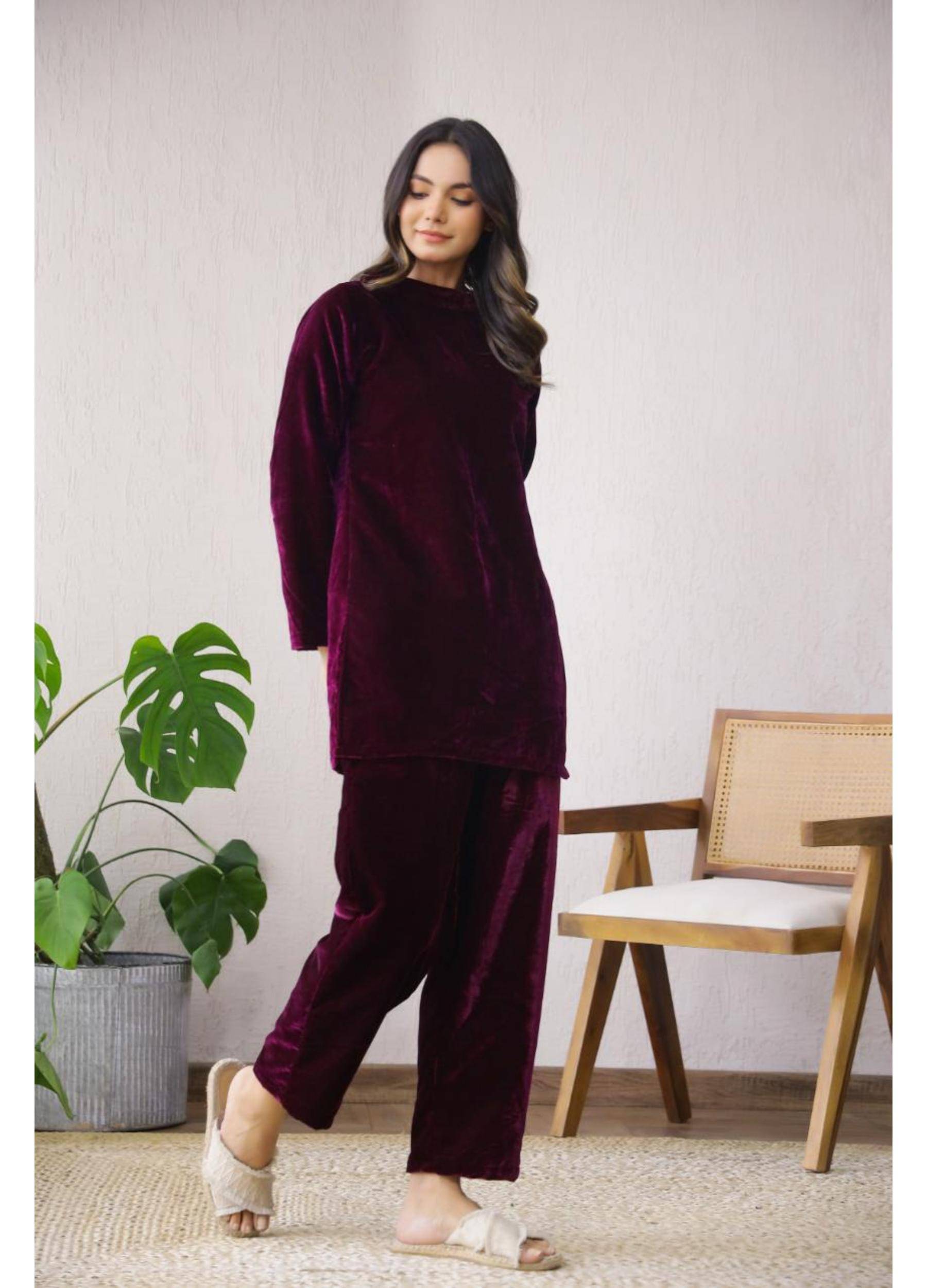    			Label Flavia Women Solid Shirt With Trousers Co-Ord Set ( Wine )