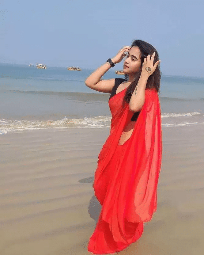 ASTYLOR Georgette Solid Saree Without Blouse Piece ( Red ) ASTYLOR Georgette Solid Saree Without Blouse Piece ( Red )