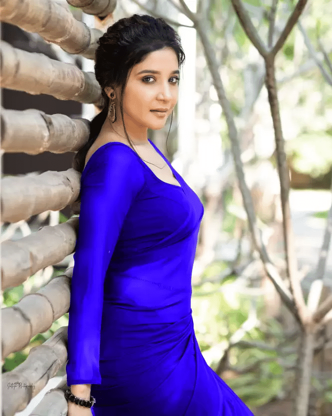 ASTYLOR Georgette Solid Saree Without Blouse Piece ( Blue ) ASTYLOR Georgette Solid Saree Without Blouse Piece ( Blue )