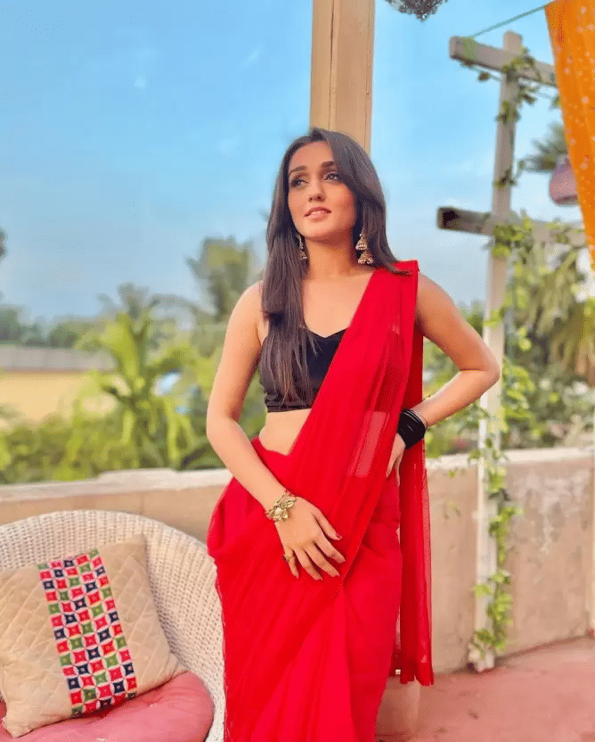 ASTYLOR Georgette Solid Saree Without Blouse Piece ( Red ) ASTYLOR Georgette Solid Saree Without Blouse Piece ( Red )