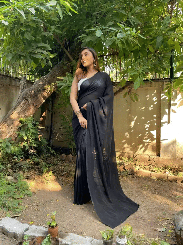     			ASTYLOR Georgette Solid Saree Without Blouse Piece ( Black )