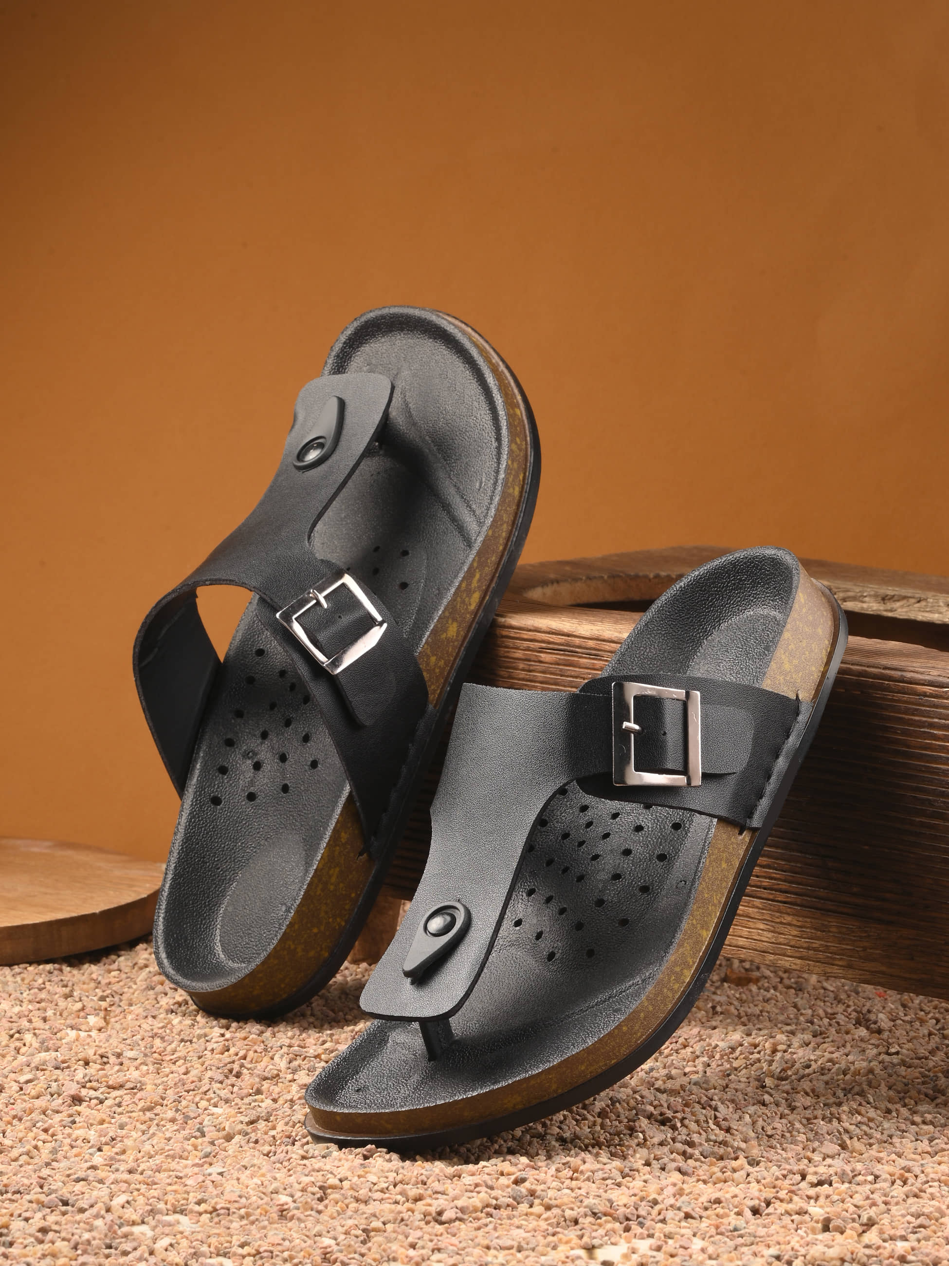 Aadi Black Men's Daily Slipper