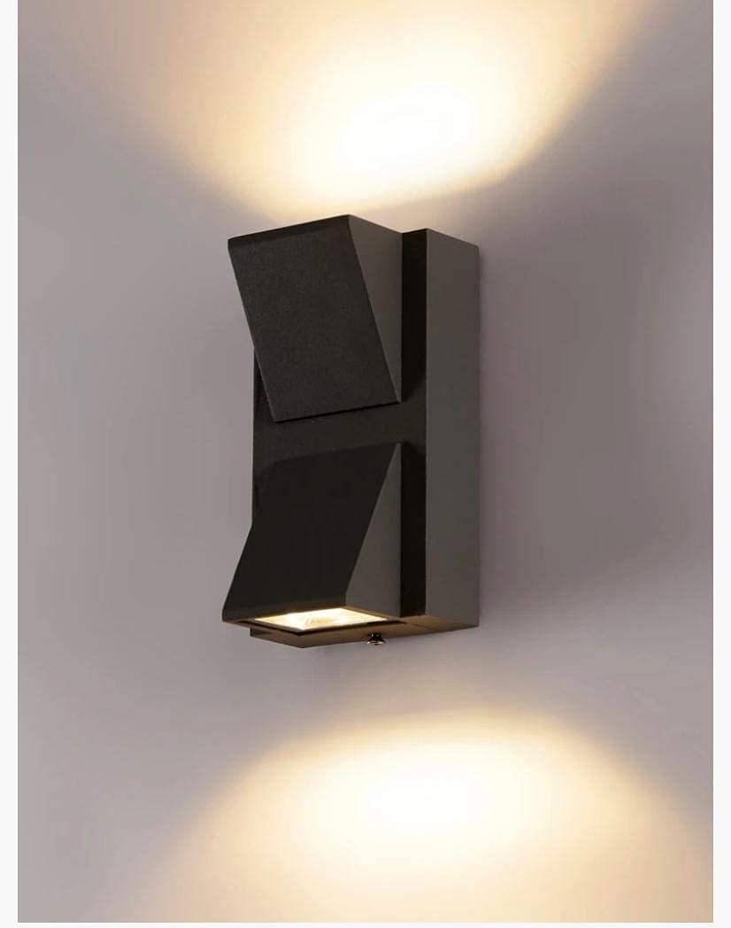     			SPARKWORLD Cool Day Light 12 Watts Outdoor Wall Flood Light ( Pack of 1 )