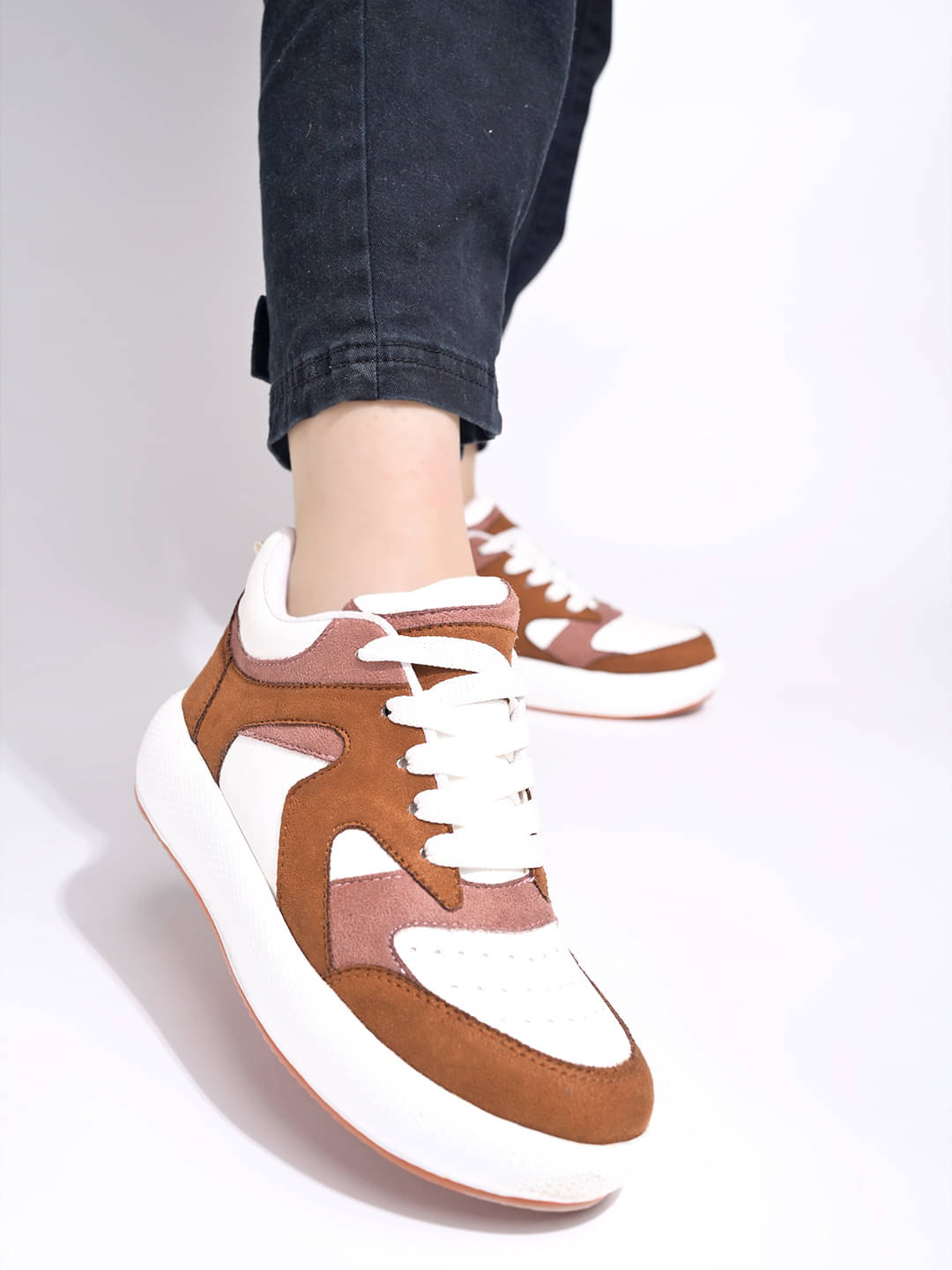    			Shoetopia White Women's Sneakers