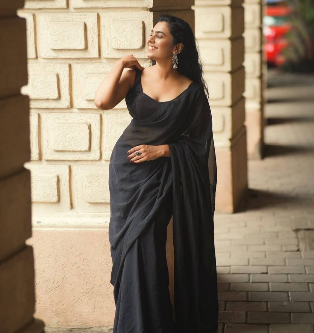 ANAND SAREES Georgette Dyed Saree With Unstitched Blouse Piece ( Black ) ANAND SAREES Georgette Dyed Saree With Unstitched Blouse Piece ( Black )