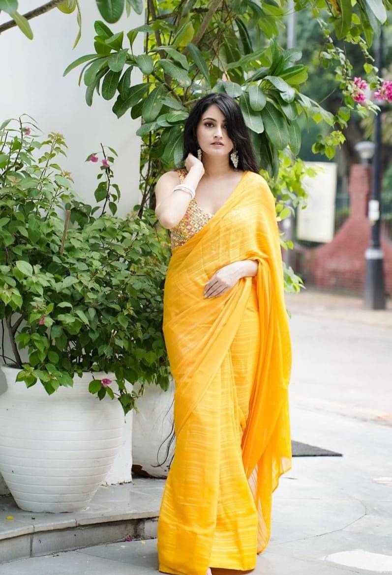 ANAND SAREES Georgette Printed Saree With Unstitched Blouse Piece ( Yellow ) ANAND SAREES Georgette Printed Saree With Unstitched Blouse Piece ( Yellow )