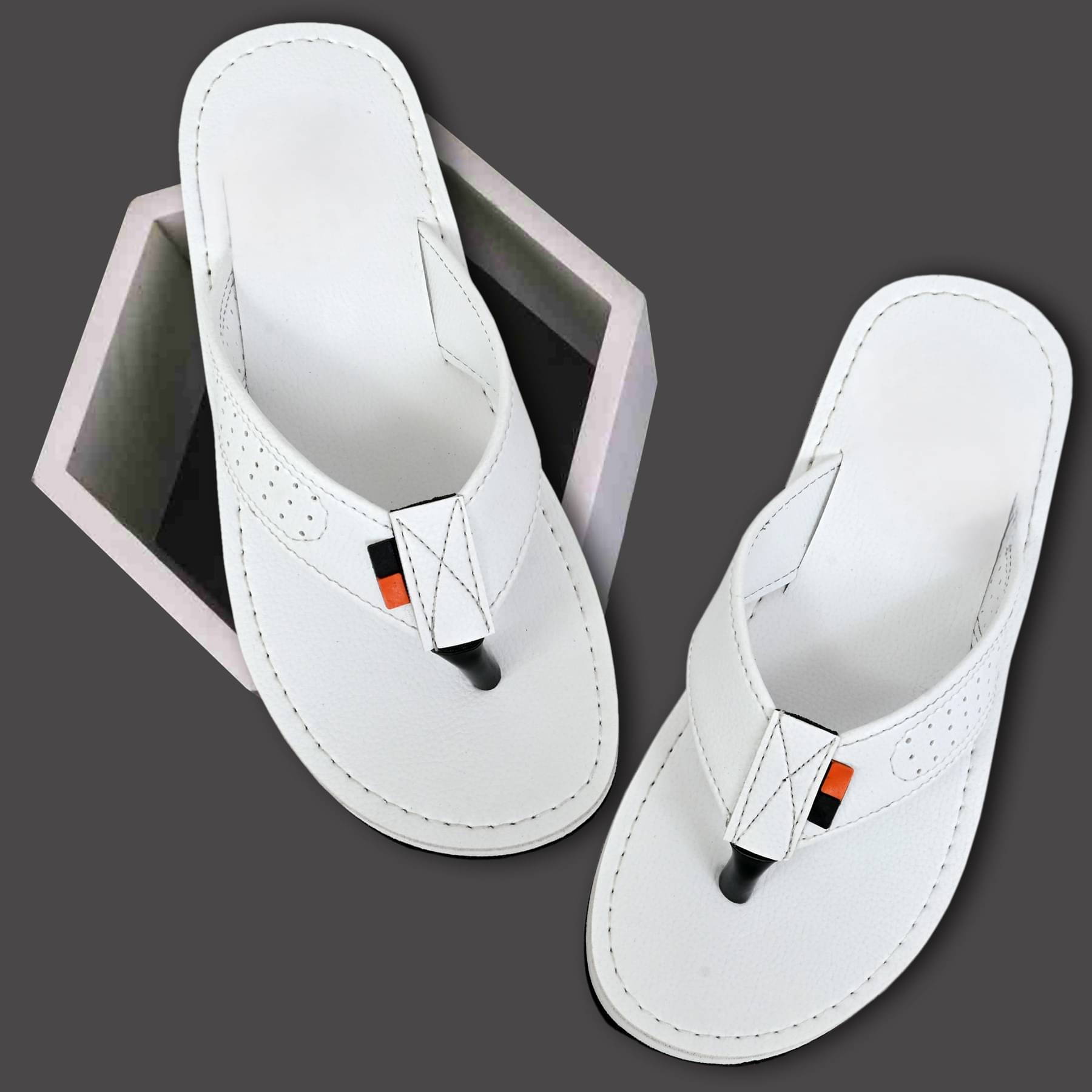     			Chappal Wala White Men's Daily Slipper