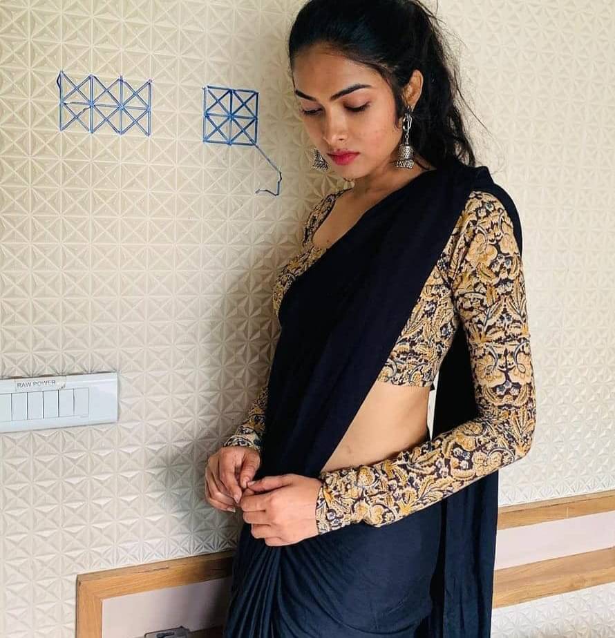 Kashvi Sarees Georgette Dyed Saree With Unstitched Blouse Piece ( Black )     			Kashvi Sarees Georgette Dyed Saree With Unstitched Blouse Piece ( Black )