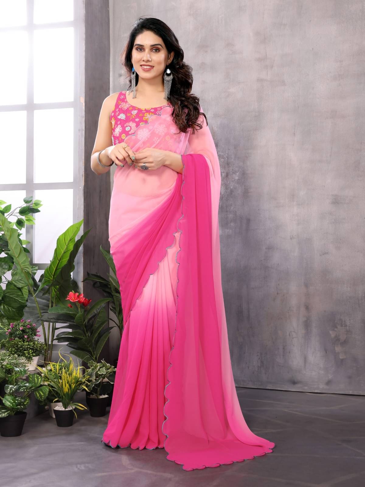     			BLEESBURY Georgette Dyed Saree With Unstitched Blouse Piece ( Pink )