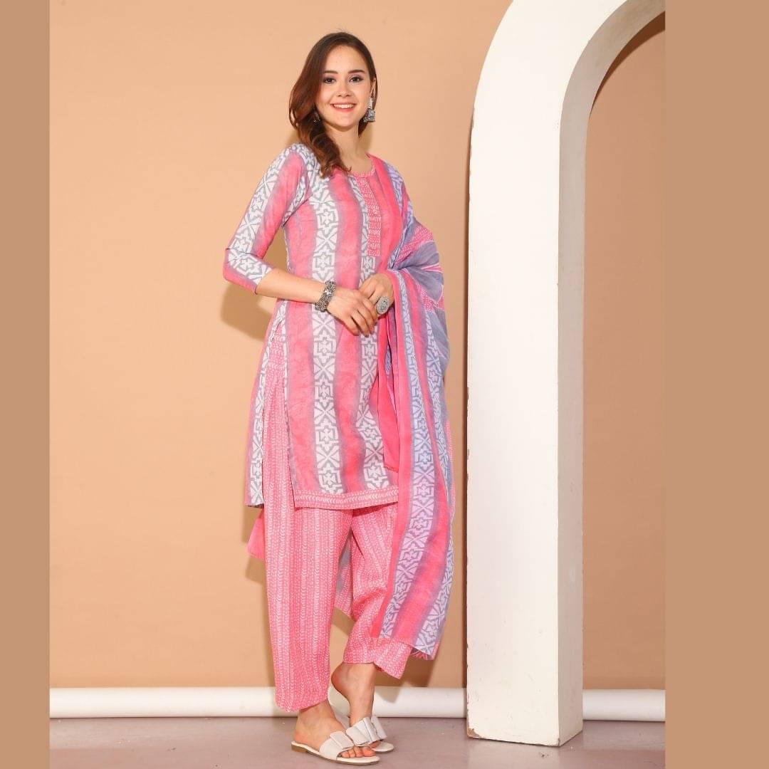 Rajnandini Women Cotton Blend Printed Straight Kurti With Patiala Salwar ( Peach ) Rajnandini Women Cotton Blend Printed Straight Kurti With Patiala Salwar ( Peach )