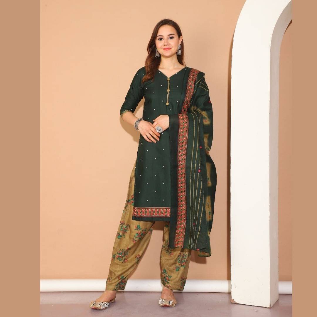 Rajnandini Women Cotton Blend Printed Straight Kurti With Patiala Salwar ( Green ) Rajnandini Women Cotton Blend Printed Straight Kurti With Patiala Salwar ( Green )