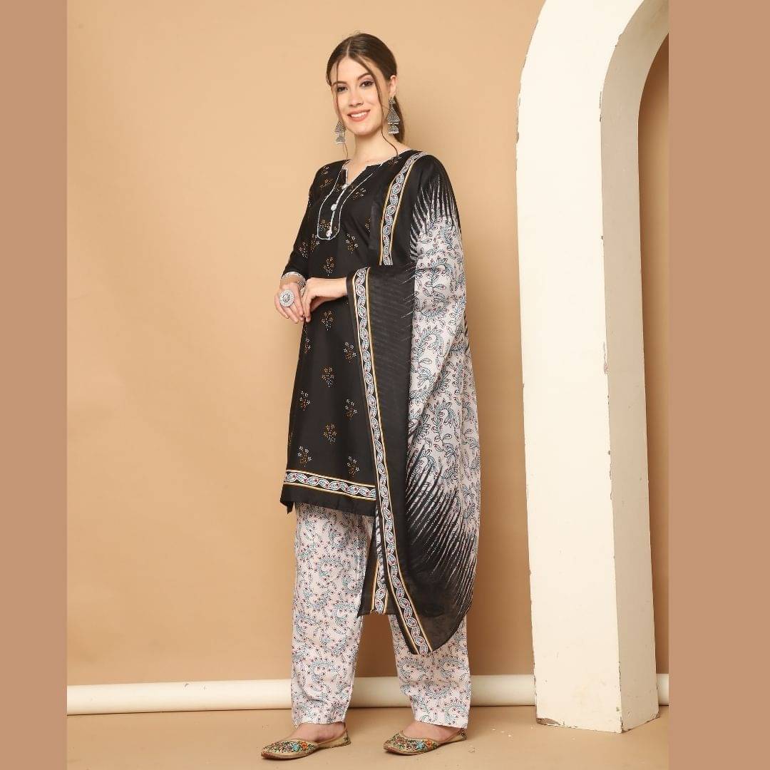 Rajnandini Women Cotton Blend Printed Straight Kurti With Patiala Salwar ( Black )     			Rajnandini Women Cotton Blend Printed Straight Kurti With Patiala Salwar ( Black )