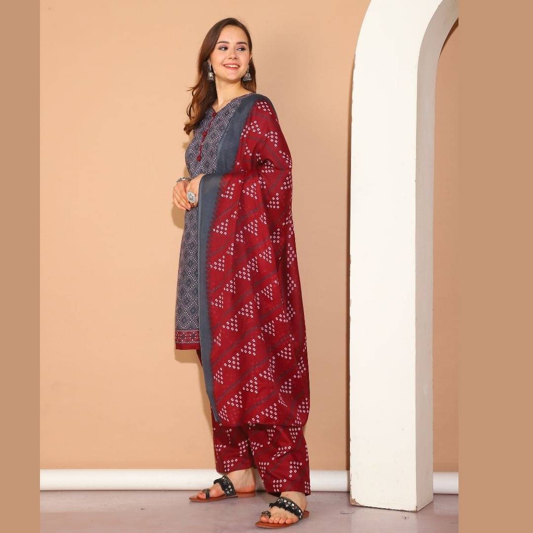     			Rajnandini Women Cotton Blend Printed Straight Kurti With Patiala Salwar ( Grey )