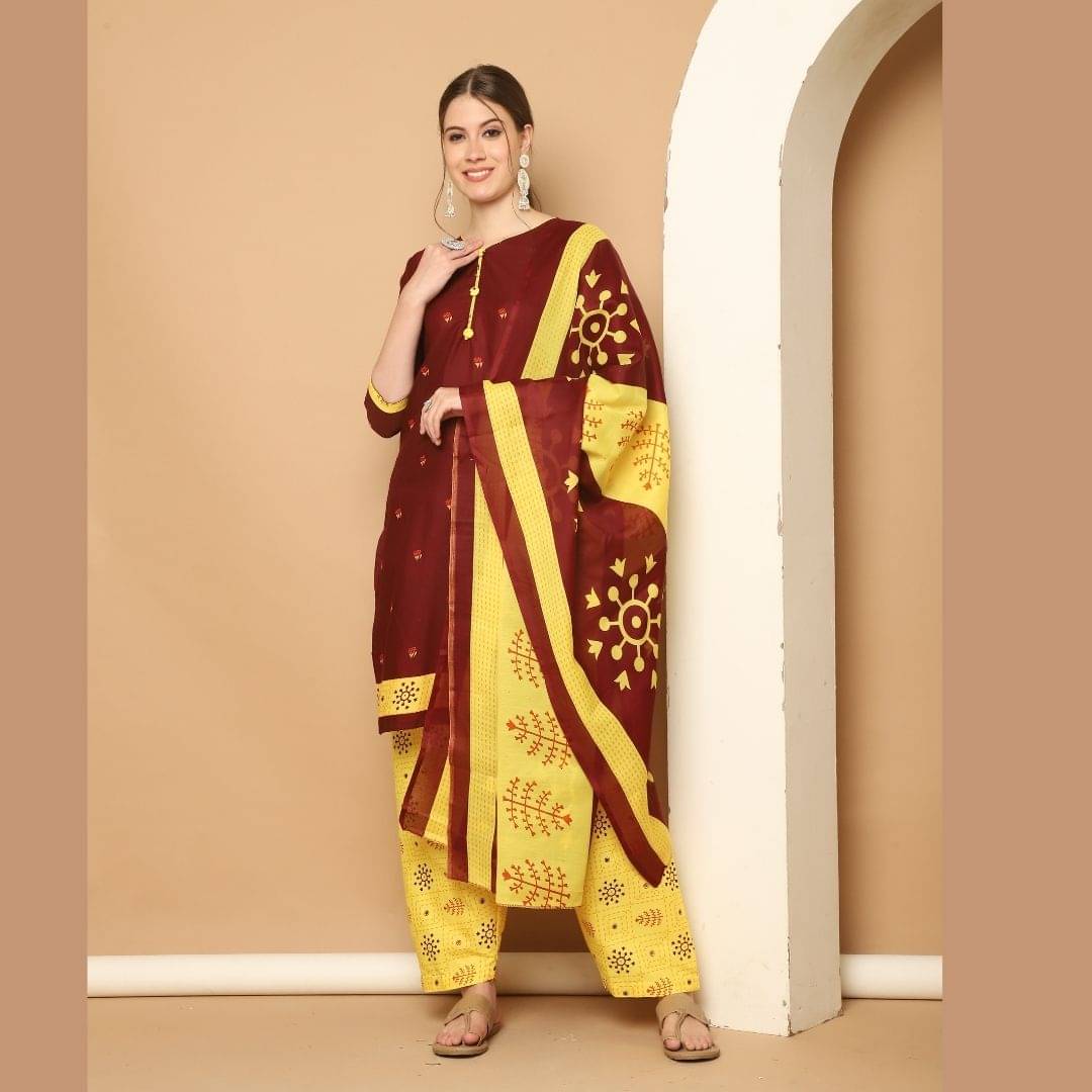     			Rajnandini Women Cotton Blend Printed Straight Kurti With Patiala Salwar ( Maroon )