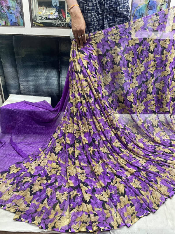 Sitanjali Lifestyle Georgette Printed Saree With Unstitched Blouse Piece ( Purple ) Sitanjali Lifestyle Georgette Printed Saree With Unstitched Blouse Piece ( Purple )