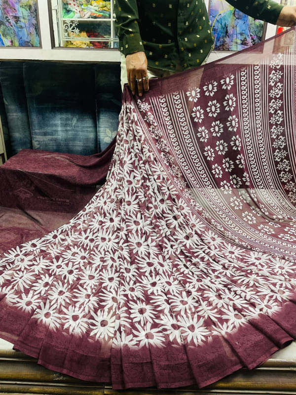 Sitanjali Lifestyle Georgette Printed Saree With Unstitched Blouse Piece ( Wine ) Sitanjali Lifestyle Georgette Printed Saree With Unstitched Blouse Piece ( Wine )