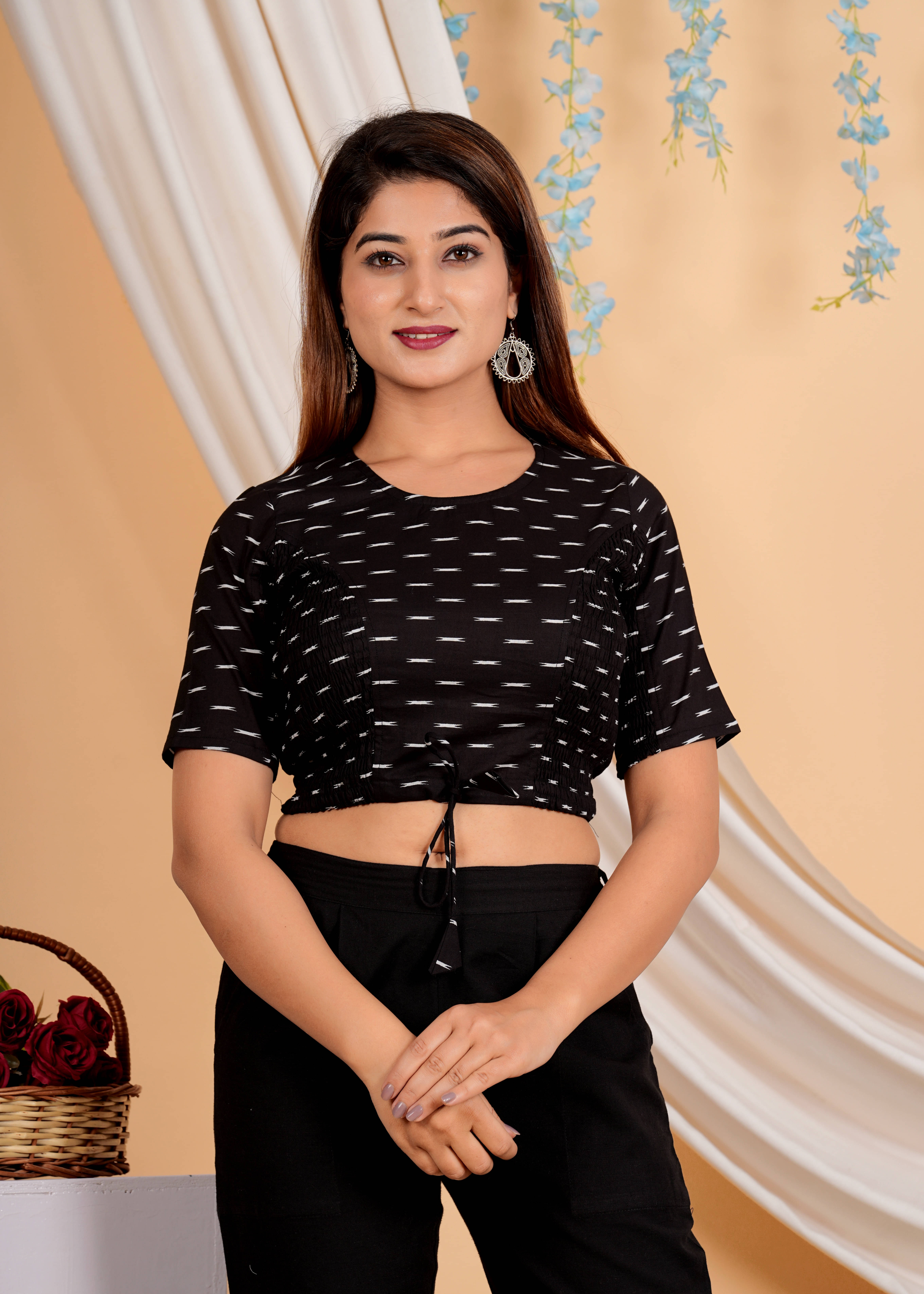     			Yash Gallery Black Readymade without Pad Cotton Women's Blouse ( Pack of 1 )