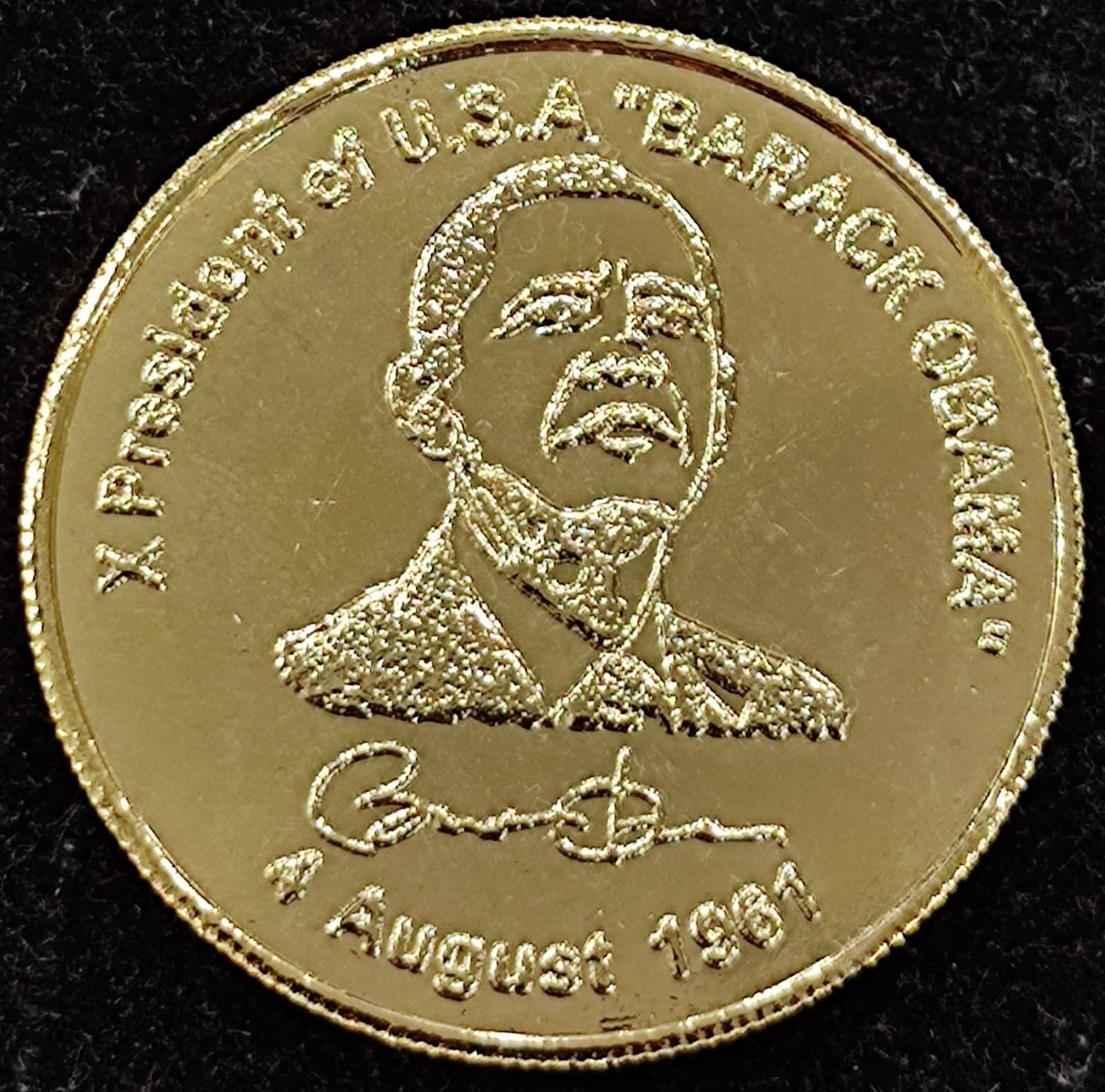 100, AMERICA PRESIDENT BARACK OBAMA GOLD PLATED BIG SIZE RARE COIN     			100, AMERICA PRESIDENT BARACK OBAMA GOLD PLATED BIG SIZE RARE COIN