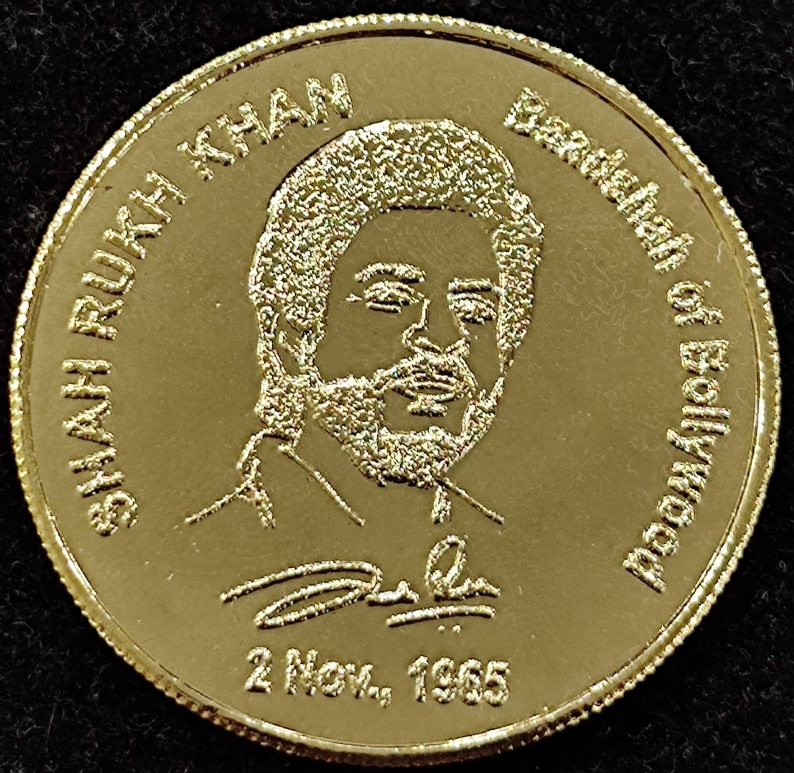     			100, AMERICA SHAH RUKH KHAN BADSHAH OF BOLLYWOOD GOLD PLATED SPECIAL ISSUE BIG SIZE COIN