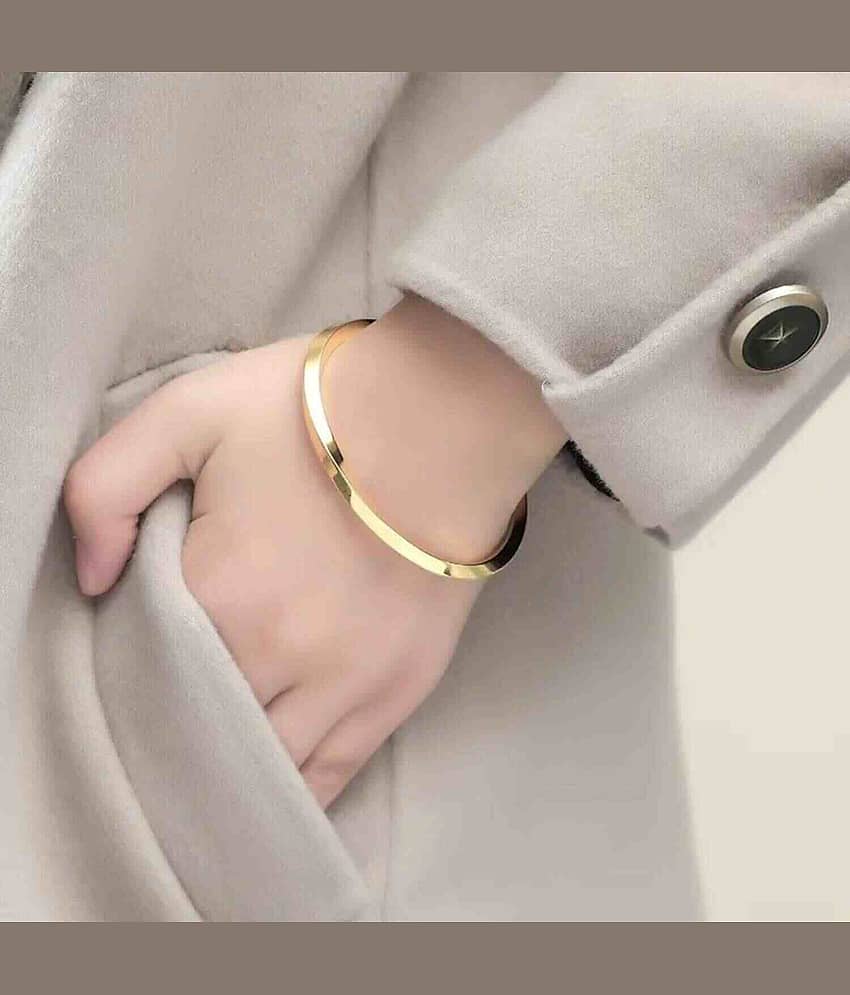 Thrillz Gold Bracelet ( Pack of 1 ) - Bangles & Bracelets | Buy online on ZillyBuy